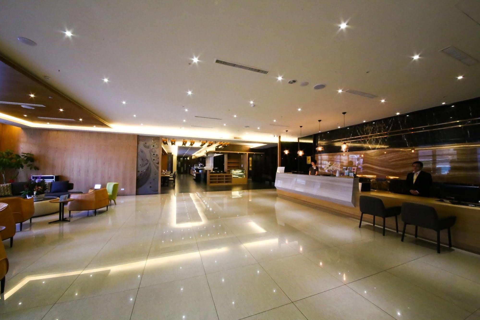 Jai Chateau Hotels & Hostels Tainan Exterior foto